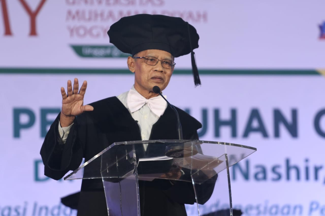 Headar Nashir Dikukuhkan Jadi Guru Besar UMY 